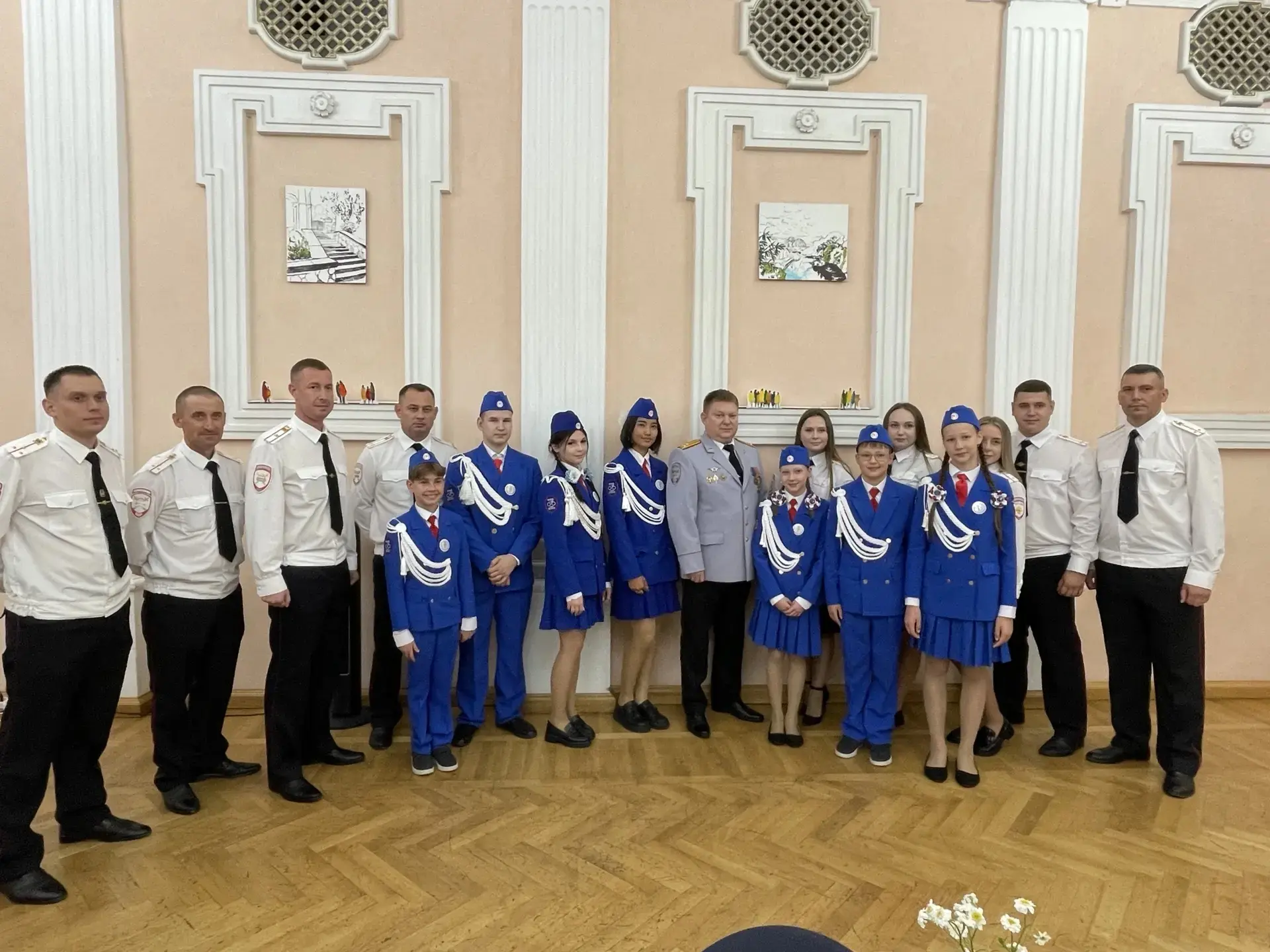 🎉 Торжественное празднование 90‑летия Госавтоинспекции в Екатеринбурге! 🎉

В Екатеринбурге с разма