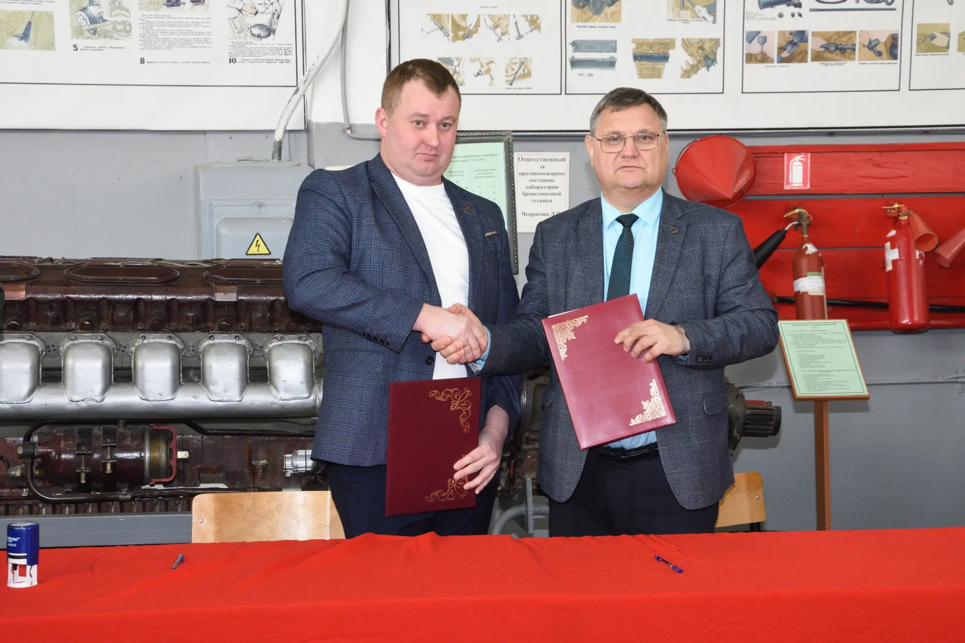 🤝 АлтГТУ и «Танковое братство» стали партнерами  Алтайский государственный технический университет и