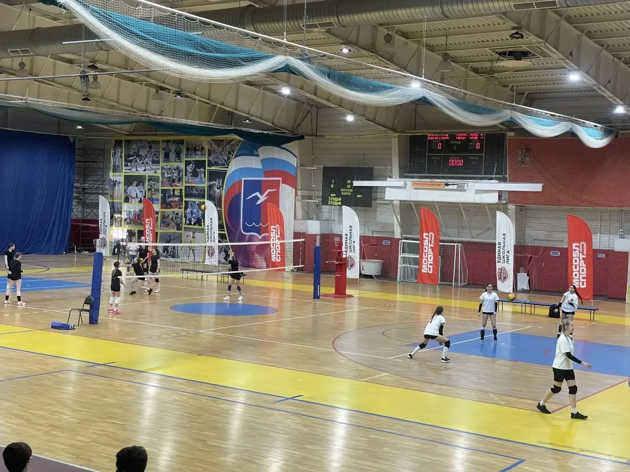 Мы – чемпионы! 🏆  Сегодня в Лобненской Школьной Лиге прошел финал по баскетболу среди девушек, и наш