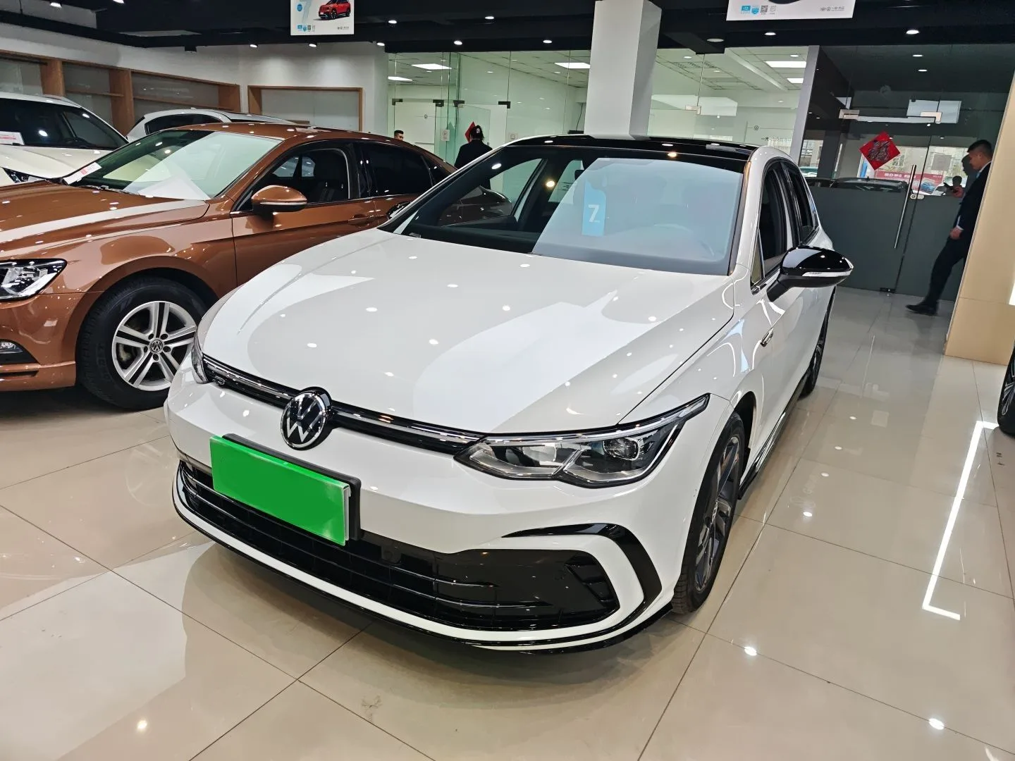 🔥Volkswagen Golf  280TSI DSG R-Line

❗️❗️Можно подобрать похожий автомобиль

-2022г
-Пробег – 60 70