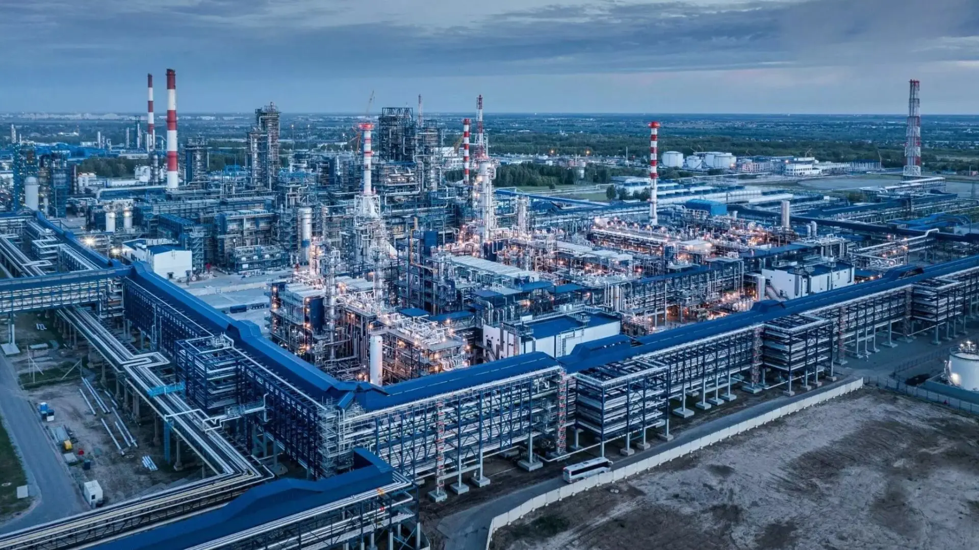 ⚡Несколько НПЗ уже ввели в эксплуатацию после ремонта, ожидается рост поставок топлива ...