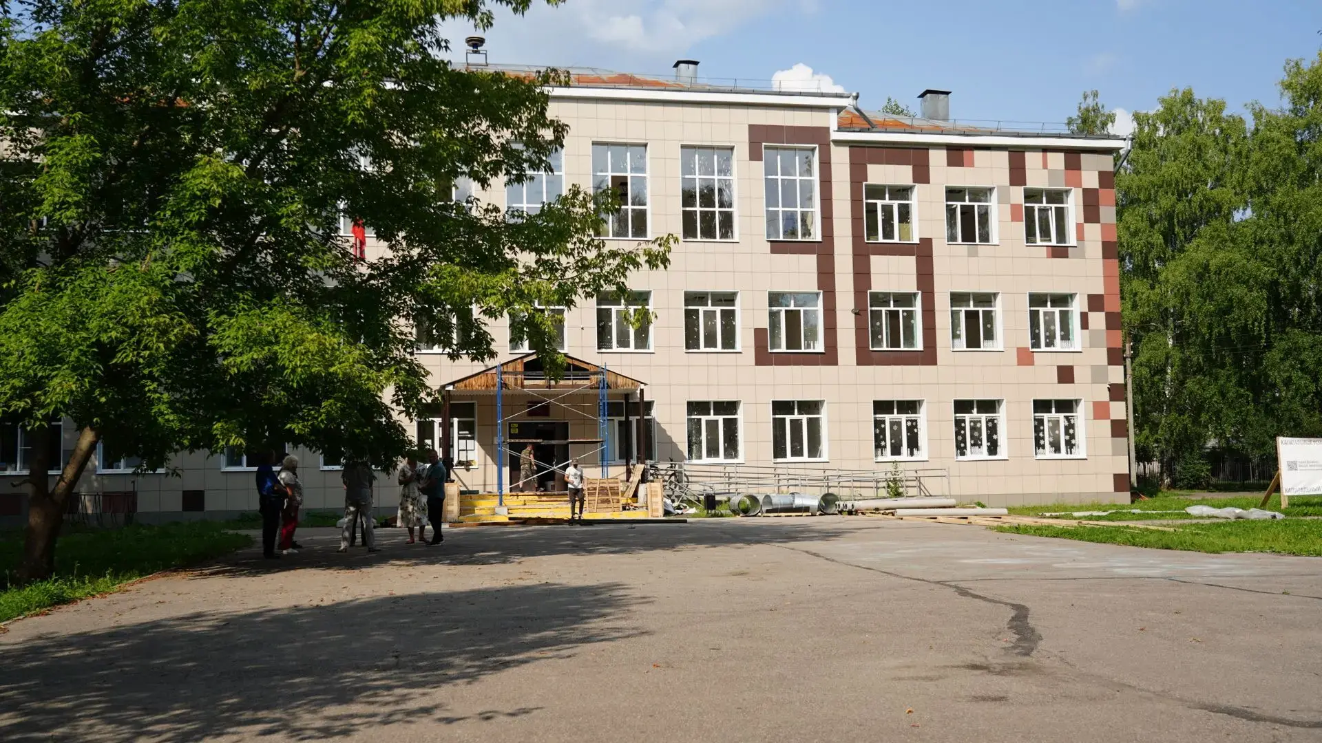 Вологодская школа № 36 готовится к 1 сентября

В образовательном учреждении продолжается капитальный