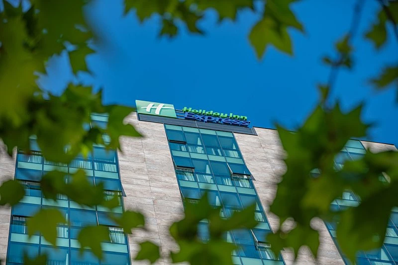 🇦🇲 Армения из Екатеринбурга  📍Holiday Inn Express Yerevan 3*  Отель в центре Еревана. В шаговой дост