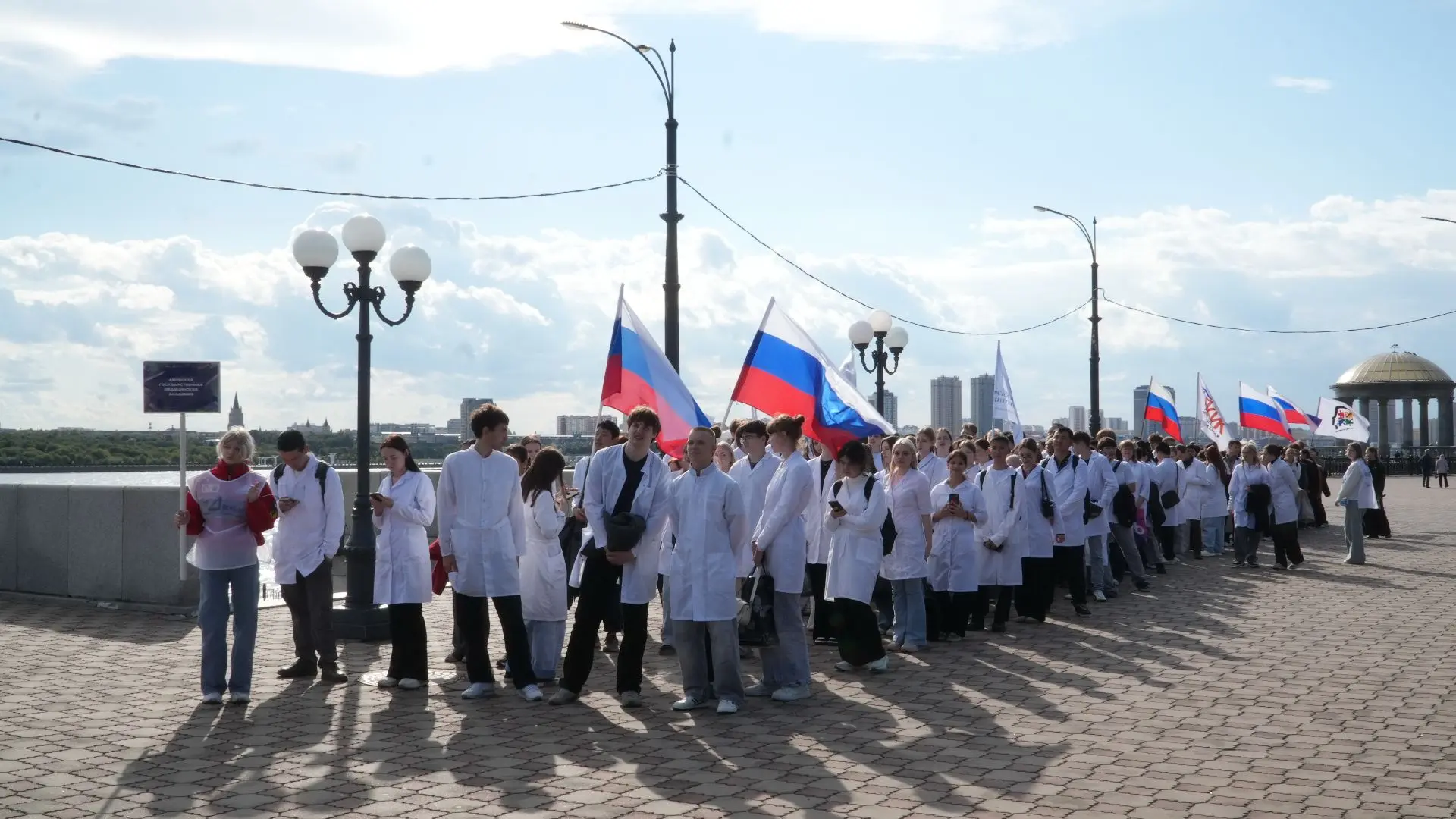 Студенты Амурской ГМА стали участниками общегородского Парада студенчества