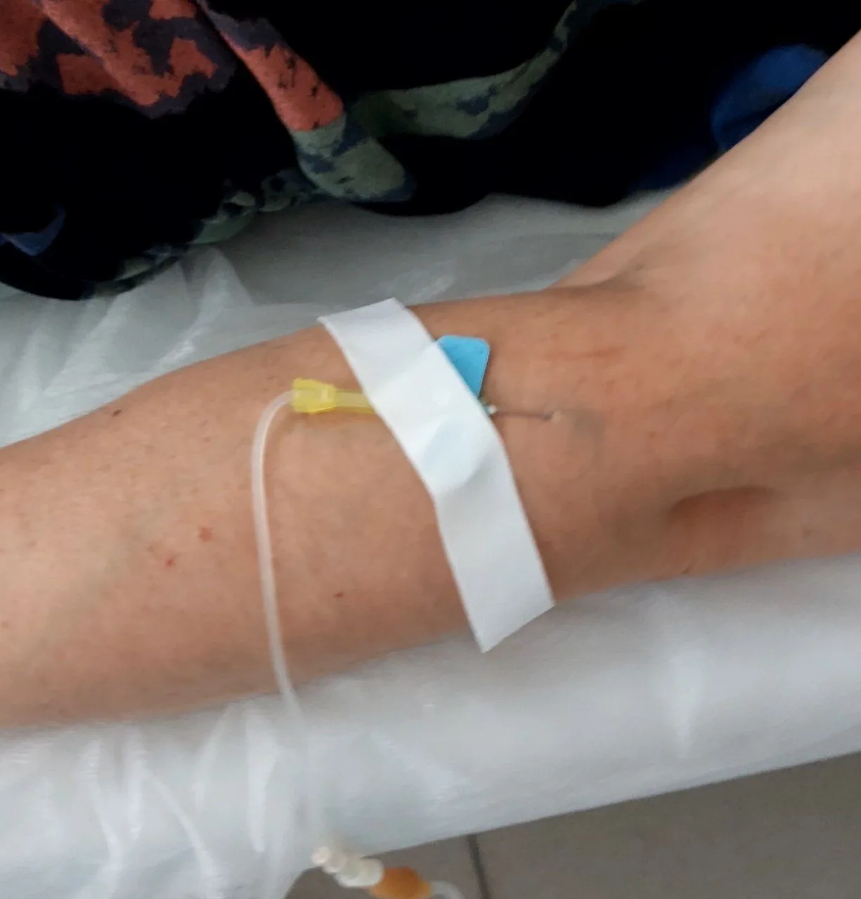 Доктор делает внутривенный детокс!?! 😱💉