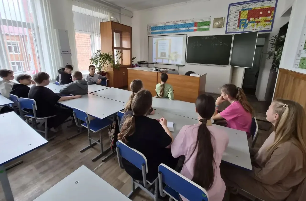 познавательная игра "Калейдоскоп" в 5В классе  Сегодня ученики 5В класса окунулись в мир увлекательн