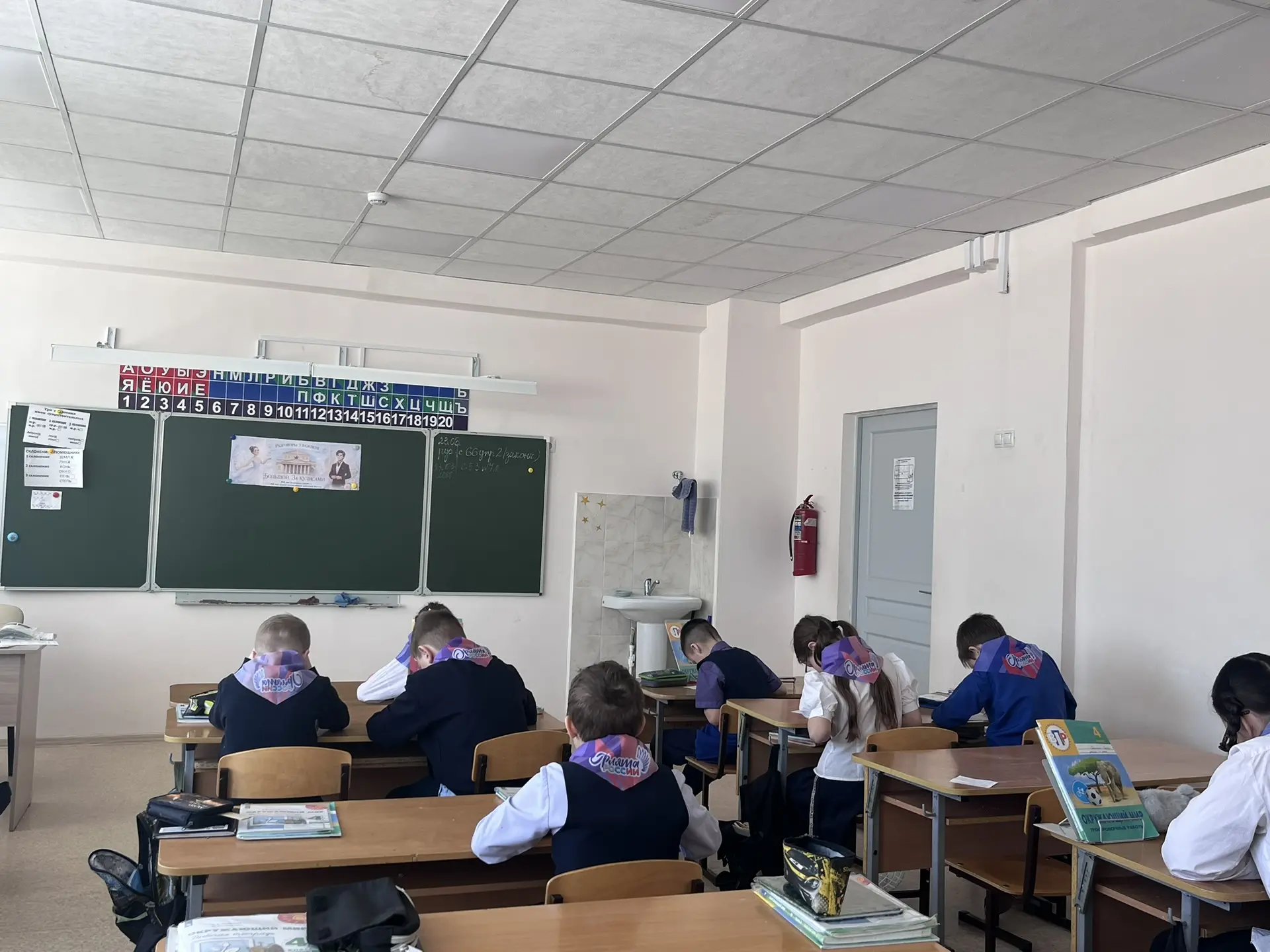 В нашей школе прошло очередное занятие из цикла «Разговоры о важном» на тему «Большой. За кулисами. 