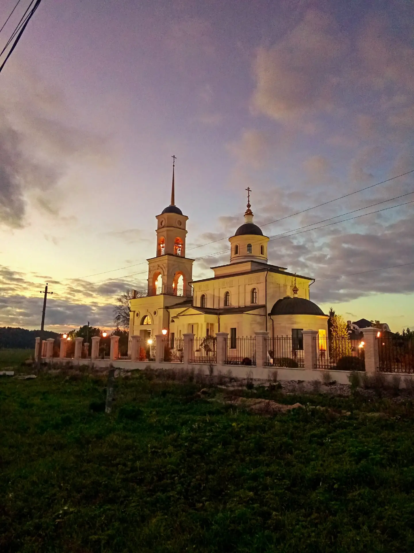 Вечер. Бунырево. Храм.