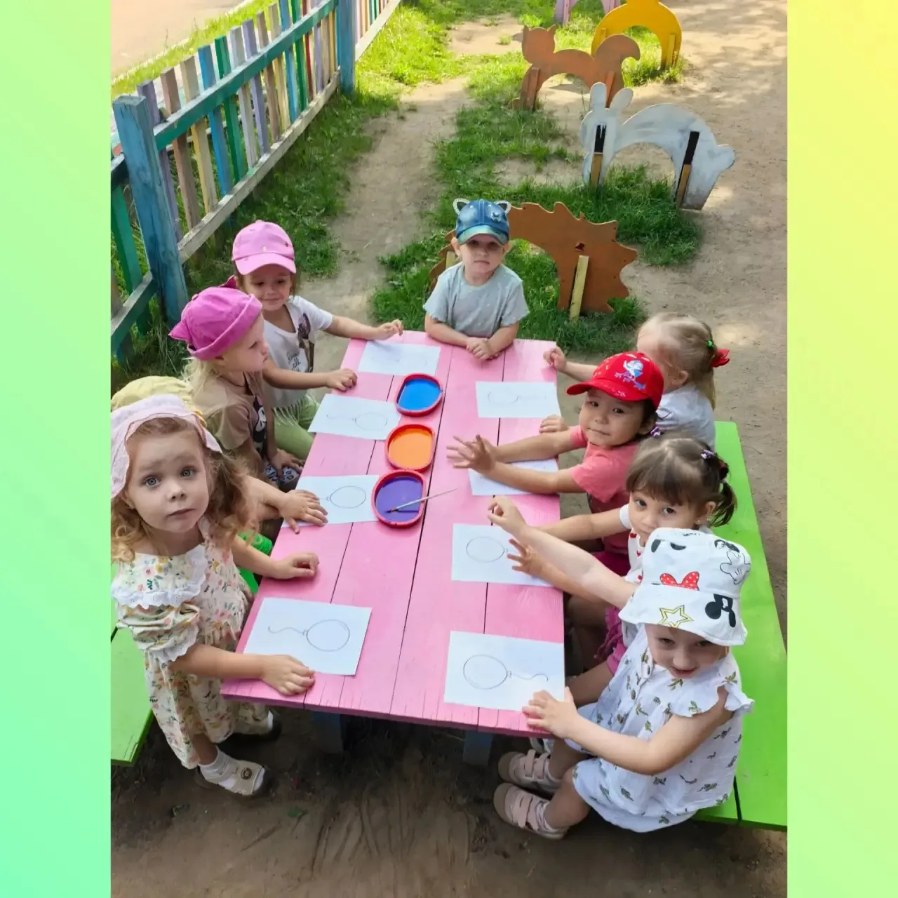 Ребята из группы «Ладушки» времени зря не теряли! В прошлую пятницу у нас прошёл настоящий творчески
