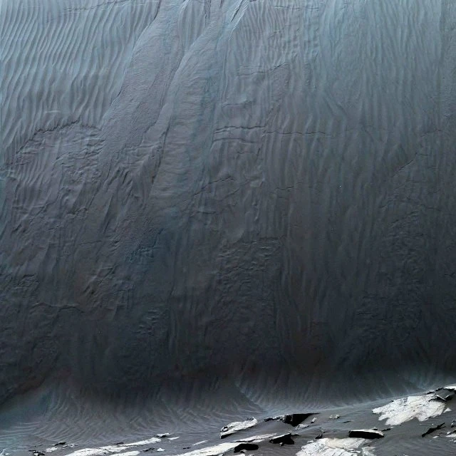 Марсианское «цунами»: оптическая иллюзия на Красной планете  🌊