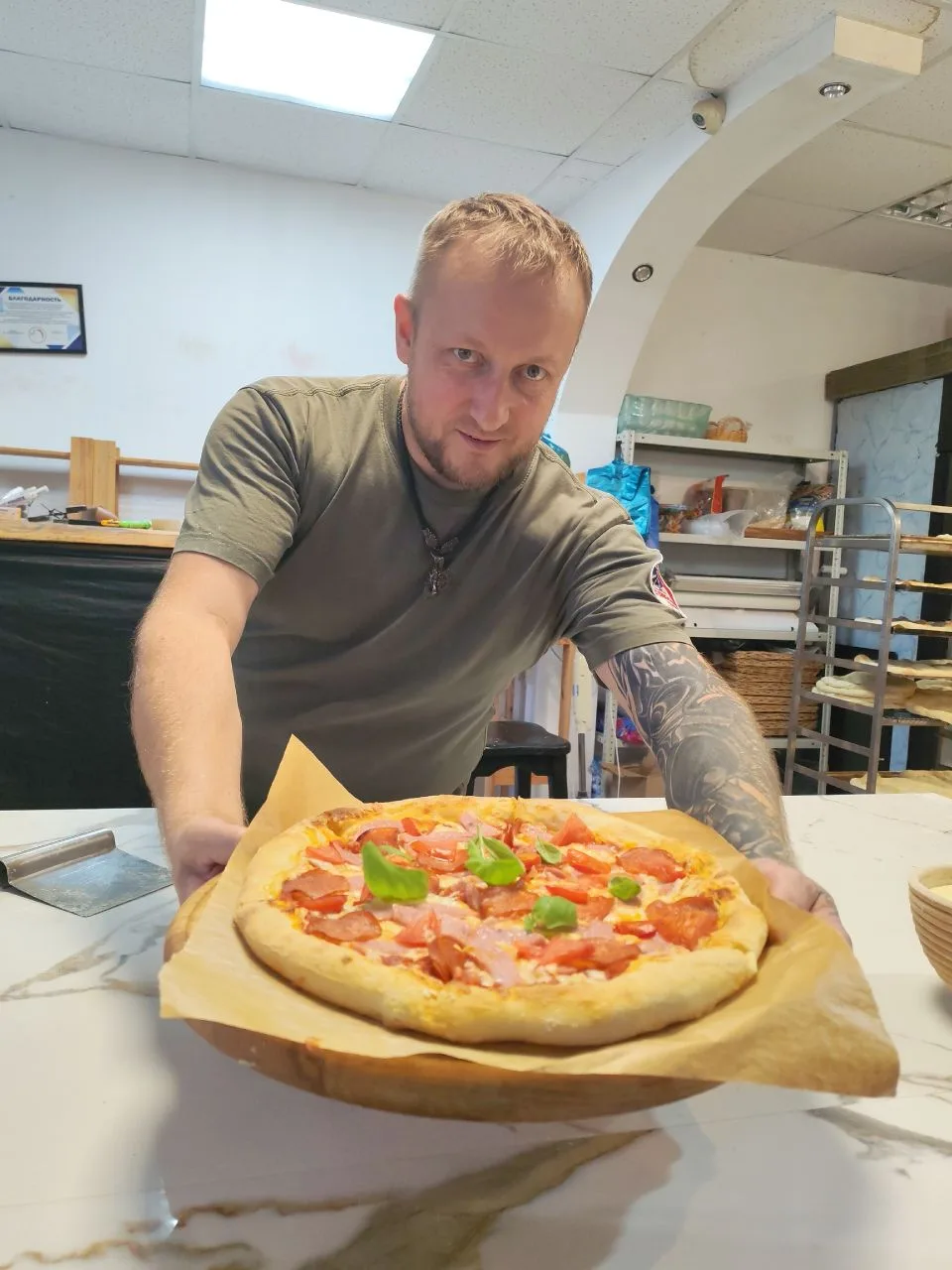 У нас на районе есть настоящий пекарь Андрей Сметанин 🍕🥐🍞