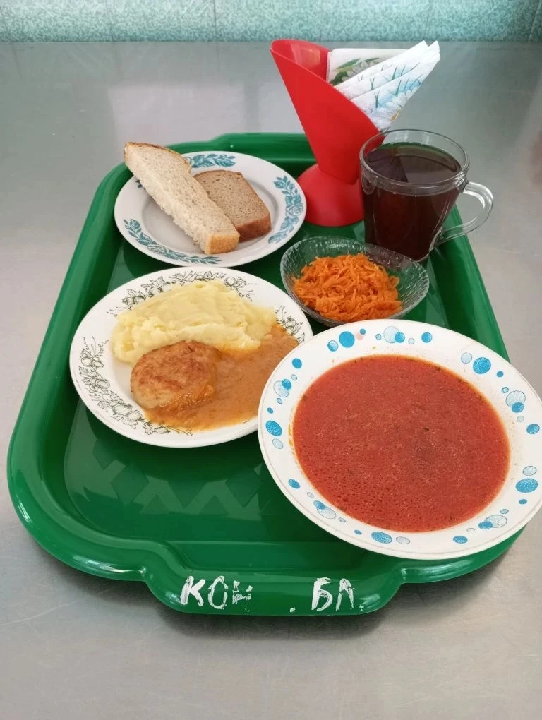 Вид питания обед
Свекольник
Биточки из птицы с соусом красным
Картофельное пюре
Салат из моркови
Нап