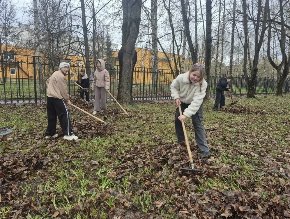 🌿 Гимназия присоединилась к XIII Всероссийскому экологическому субботнику «Зелёная весна‑2026» 🌿    