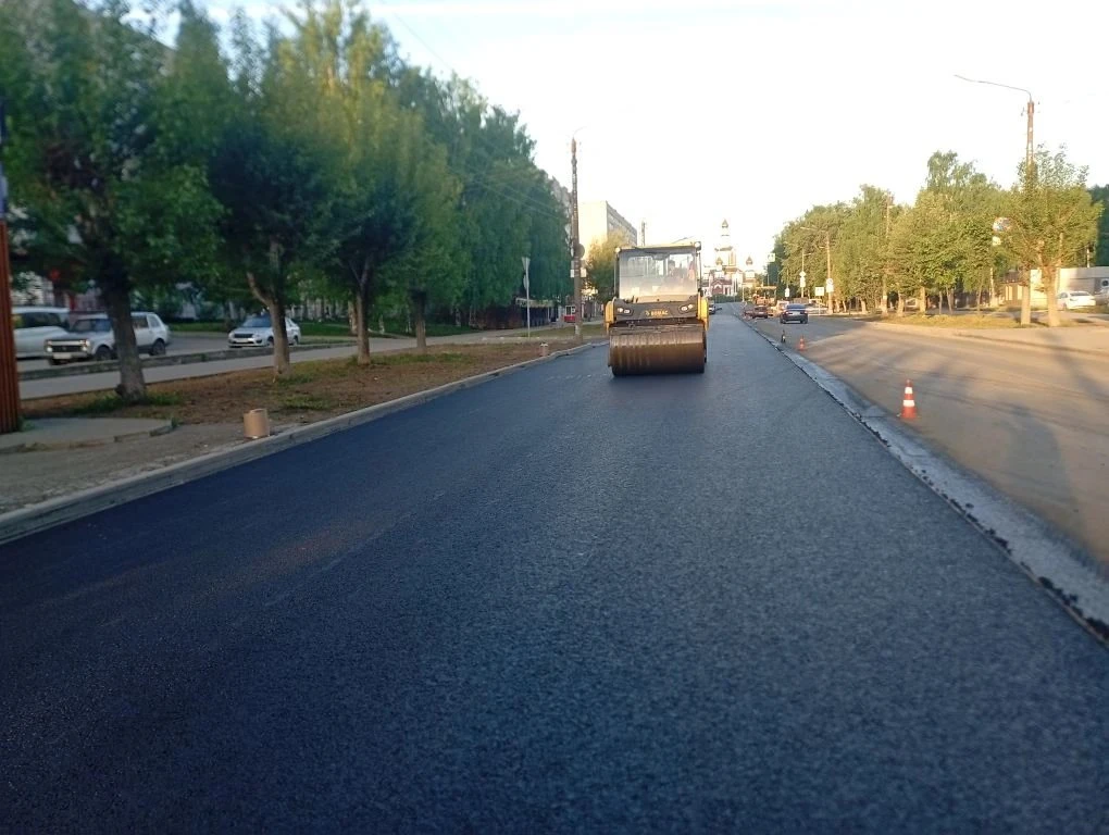 В Кирове завершен ремонт ул. Трактовой и участка от сл. Сошени до мкр. Радужный. Напомн...