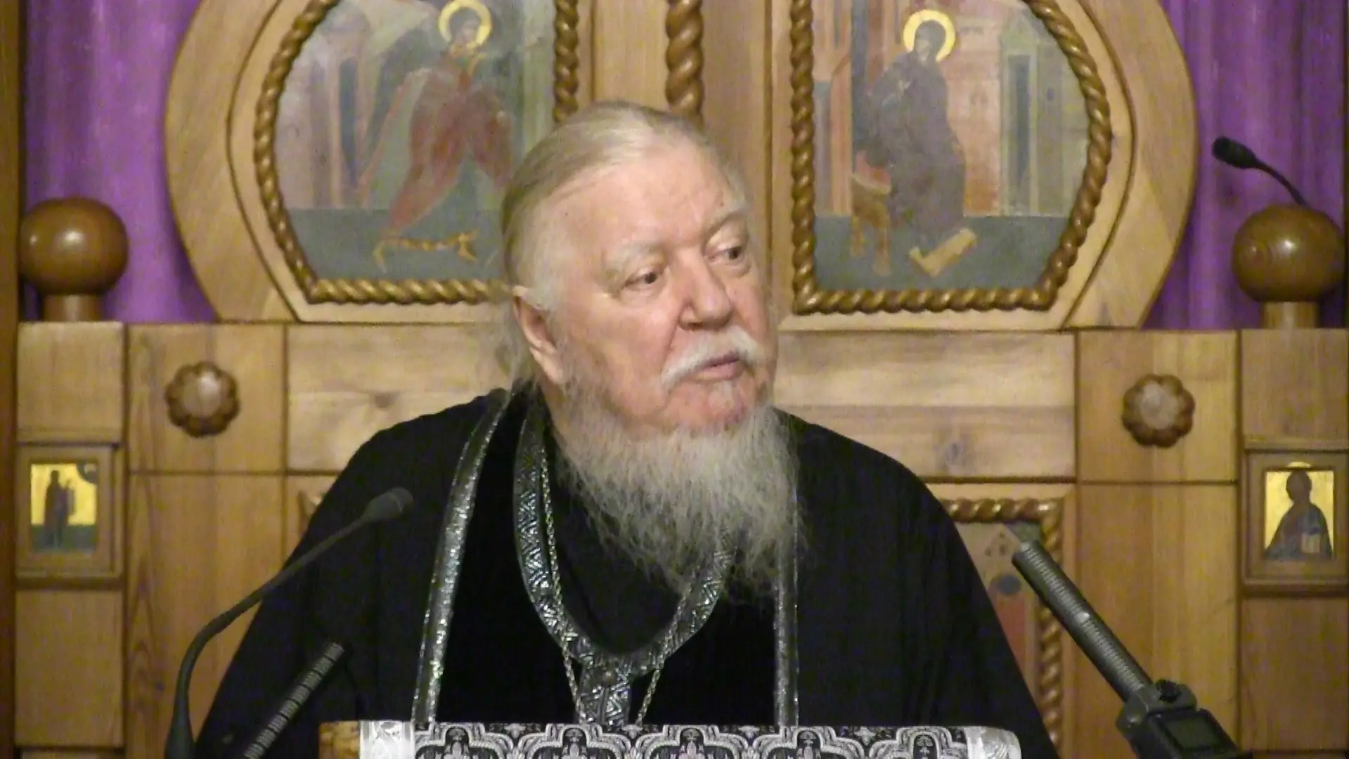 Когда человек обижается, он уже не христианин, он даже не имеет права «Отче наш» читать, так как там