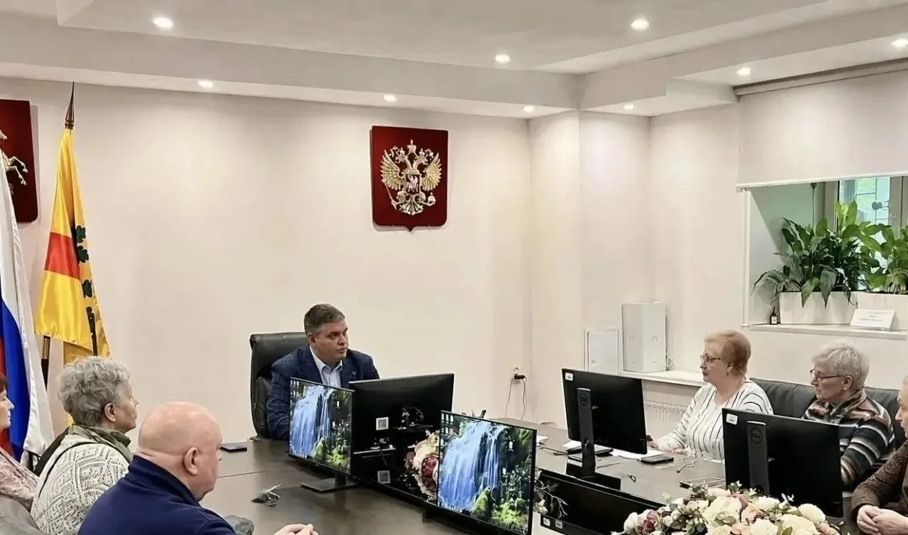 31 августа глава управы Ломоносовского района провел встречу с общественными советникам...