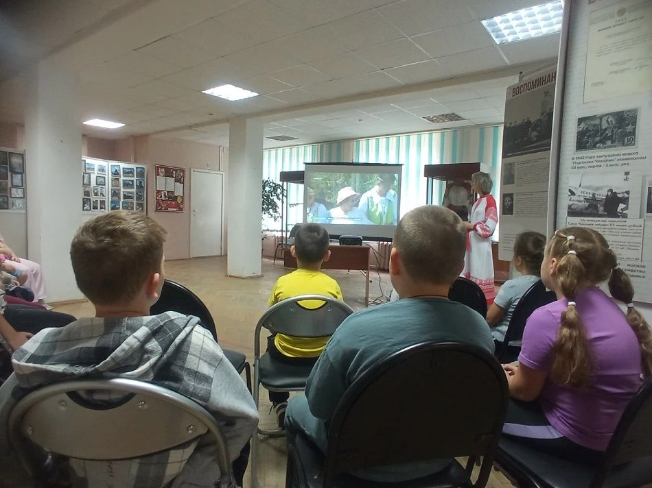 #чернский_музей #культура71 #каникулы_в_музее  Дети из пришкольного лагеря Большескуратовской школы 