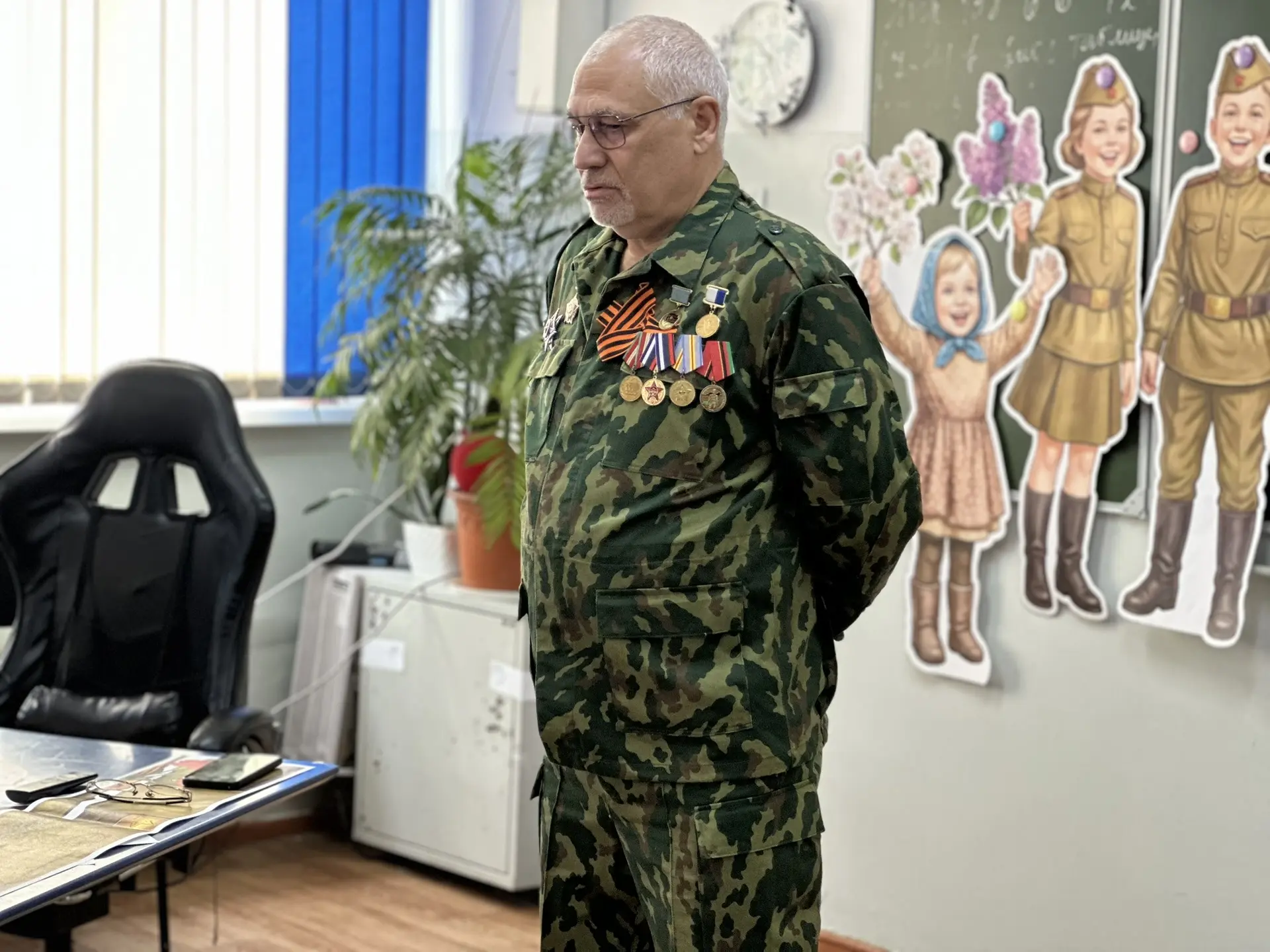 Связь поколений не прерывается! ✨  Сегодня в 5«А» классе прошел Урок мужества, приуроченный к велико