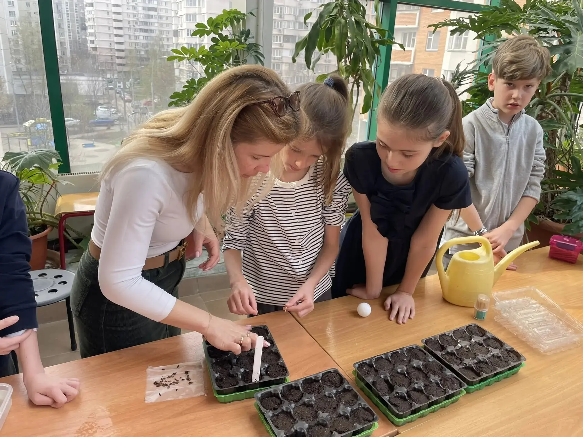 🌱 «Юный садовод»: как мы начали весну с науки и цветов!  В рамках недели естественно-научного цикла 