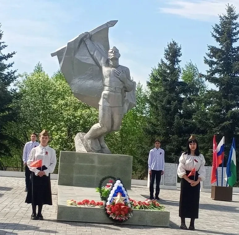 Сегодня в селе Казанка Альшеевского района прошло торжественное мероприятие, посвящённо...