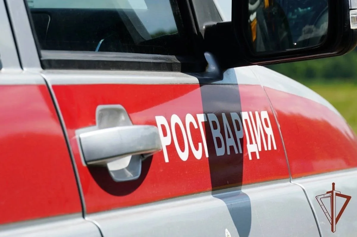 🆘 В Кирове росгвардейцы помогли мужчине с переломом