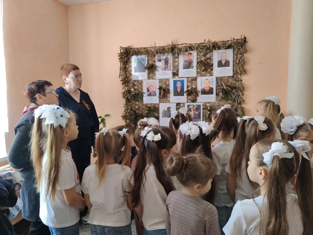 Сегодня воспитанники старшей и подготовительной к школе групп нашего детского сада побы...