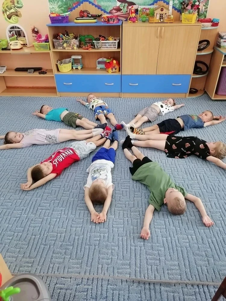 " Международный день друзей" в средней группе " Кораблик".