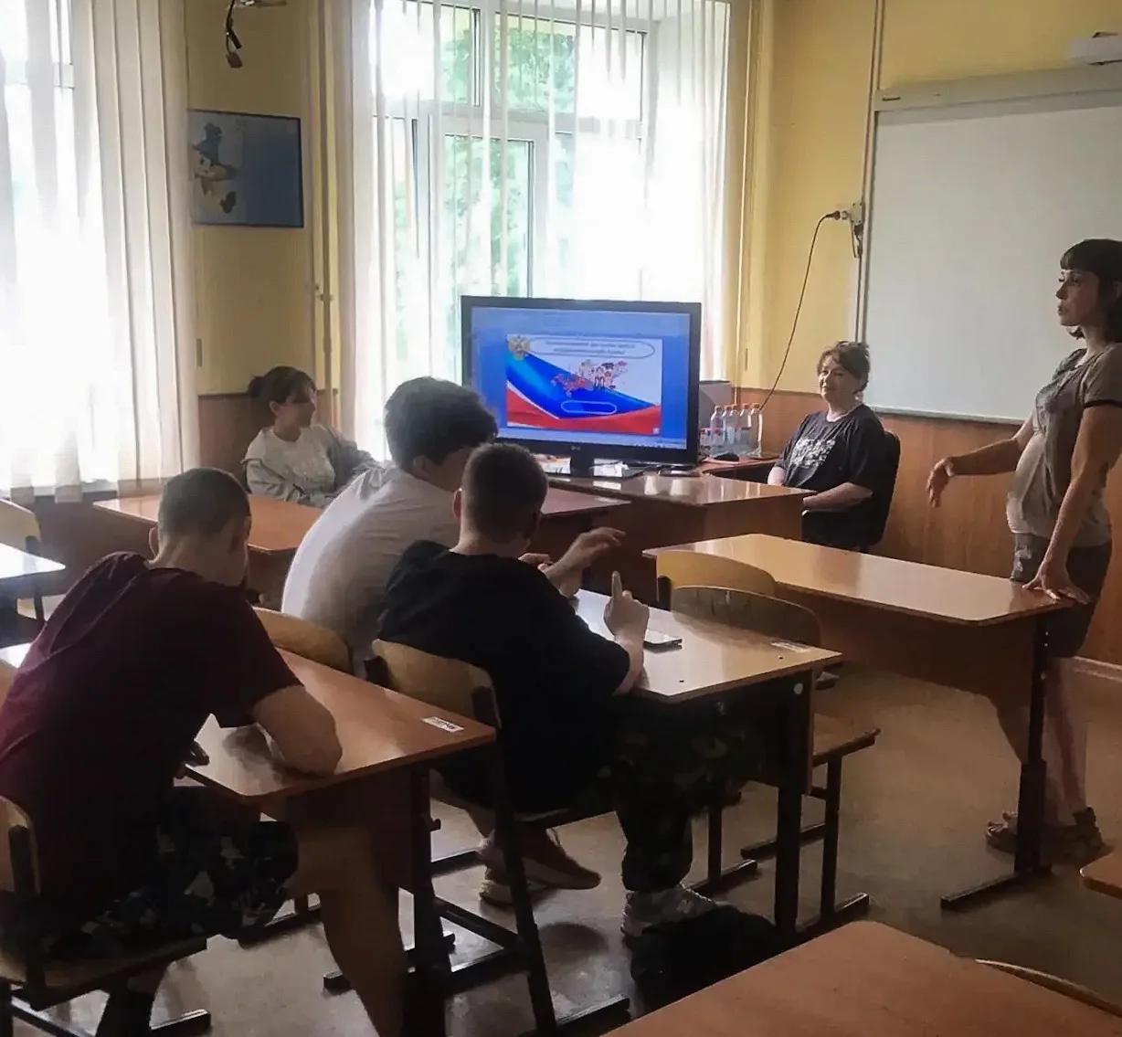 🎉 В преддверии празднования Дня России в лагере труда и отдыха «Мастер» прошла серия мероприятий, п