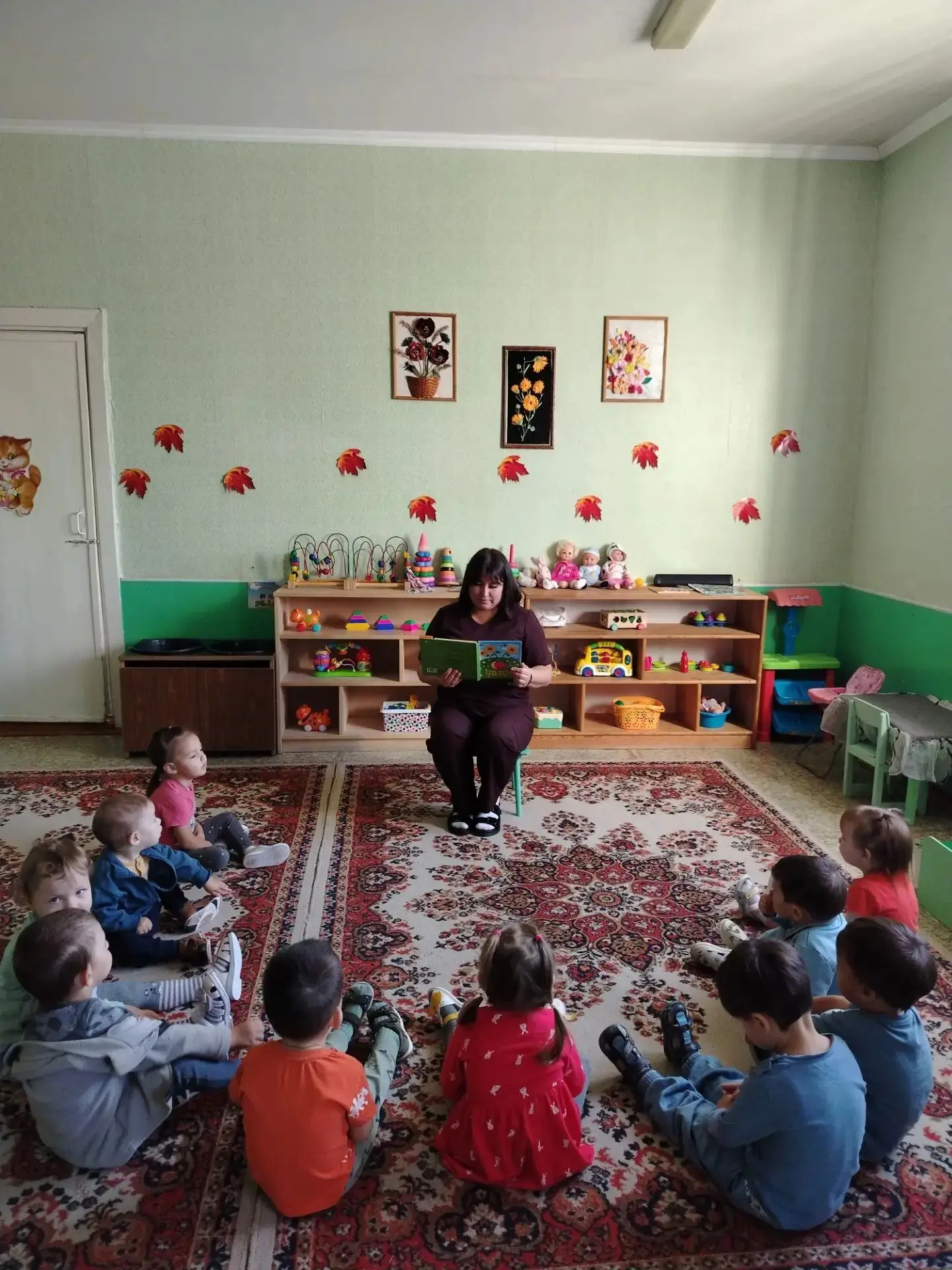 Чтение художественной литературы в первой младшей группе.