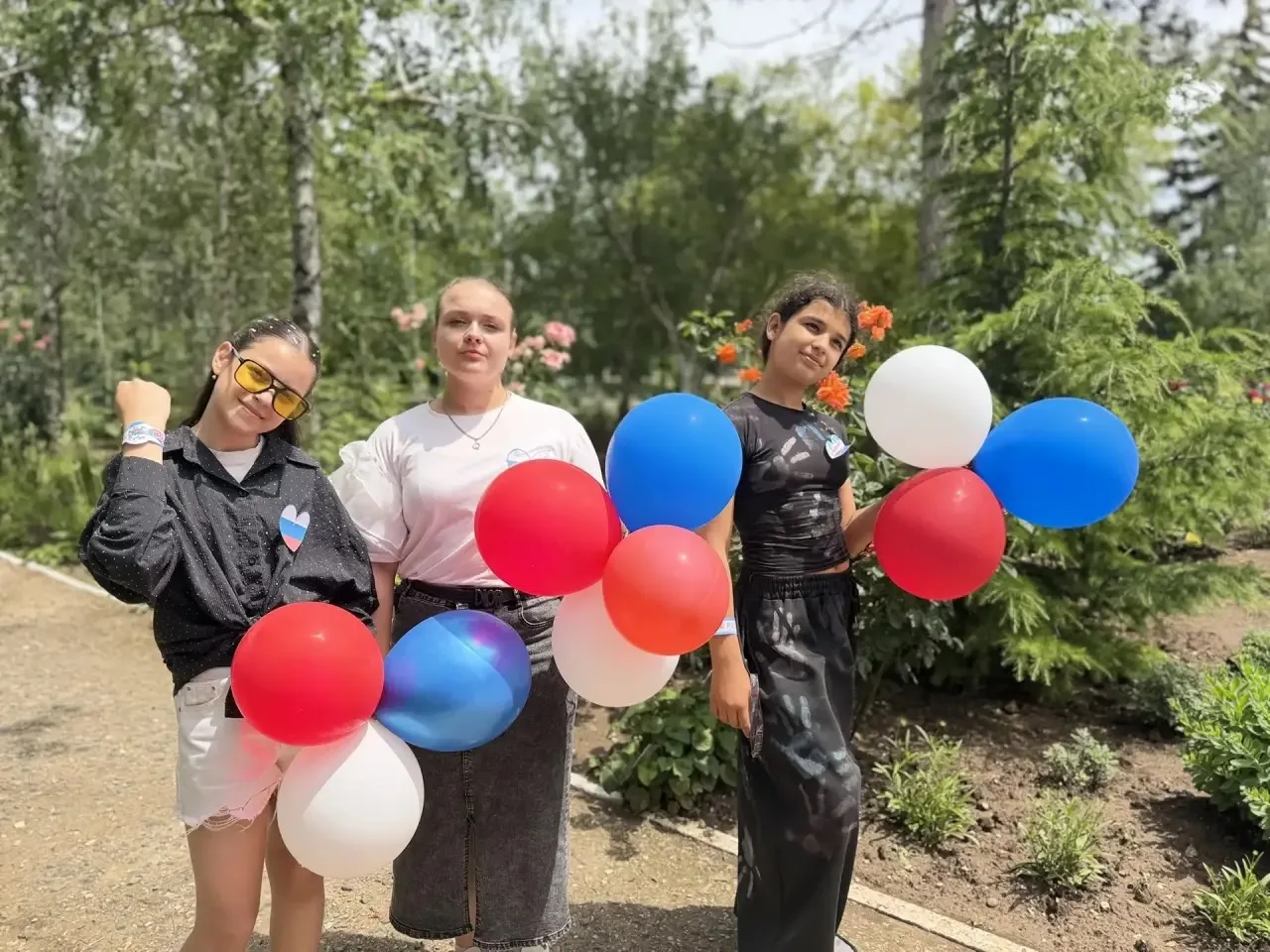 🇷🇺 Сегодня в МБОУ «Заречненская школа-детский сад» советник директора по воспитанию Д...