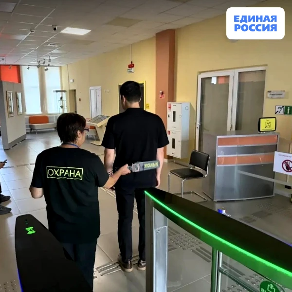 В преддверии нового учебного года в Ноябрьске проверили антитеррористическую защищённос...