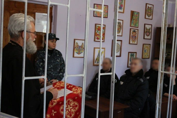 ☑️В ИК-3 проведена духовно-нравственная беседа с участием иерея Виктора Мартова  📍В исправительной к