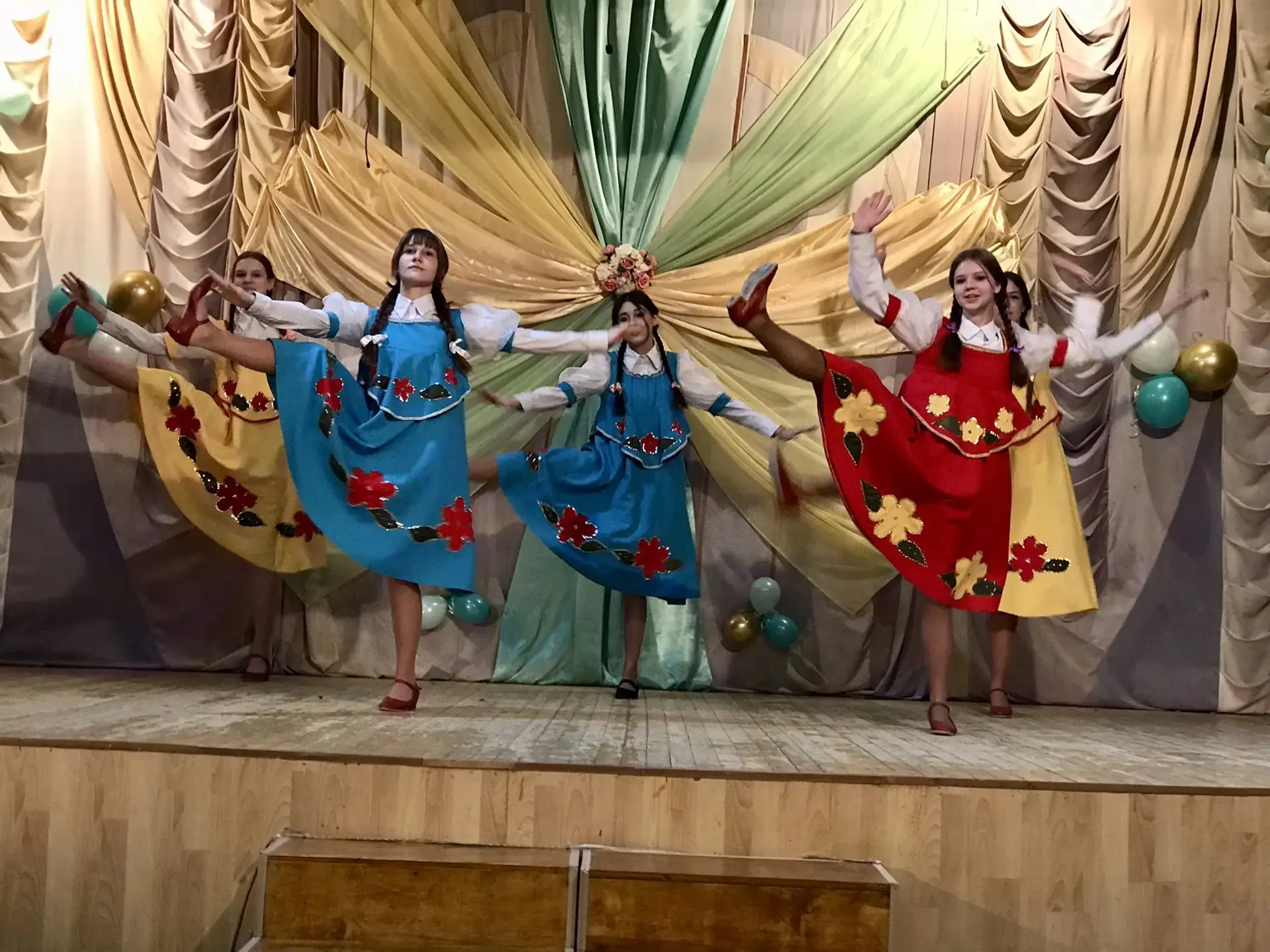 🔆💕🌈 Дружат дети! Дружбе быть!🌈 В нашей школе прошёл традиционный фестиваль дружбы!  ‼️Дан старт Году