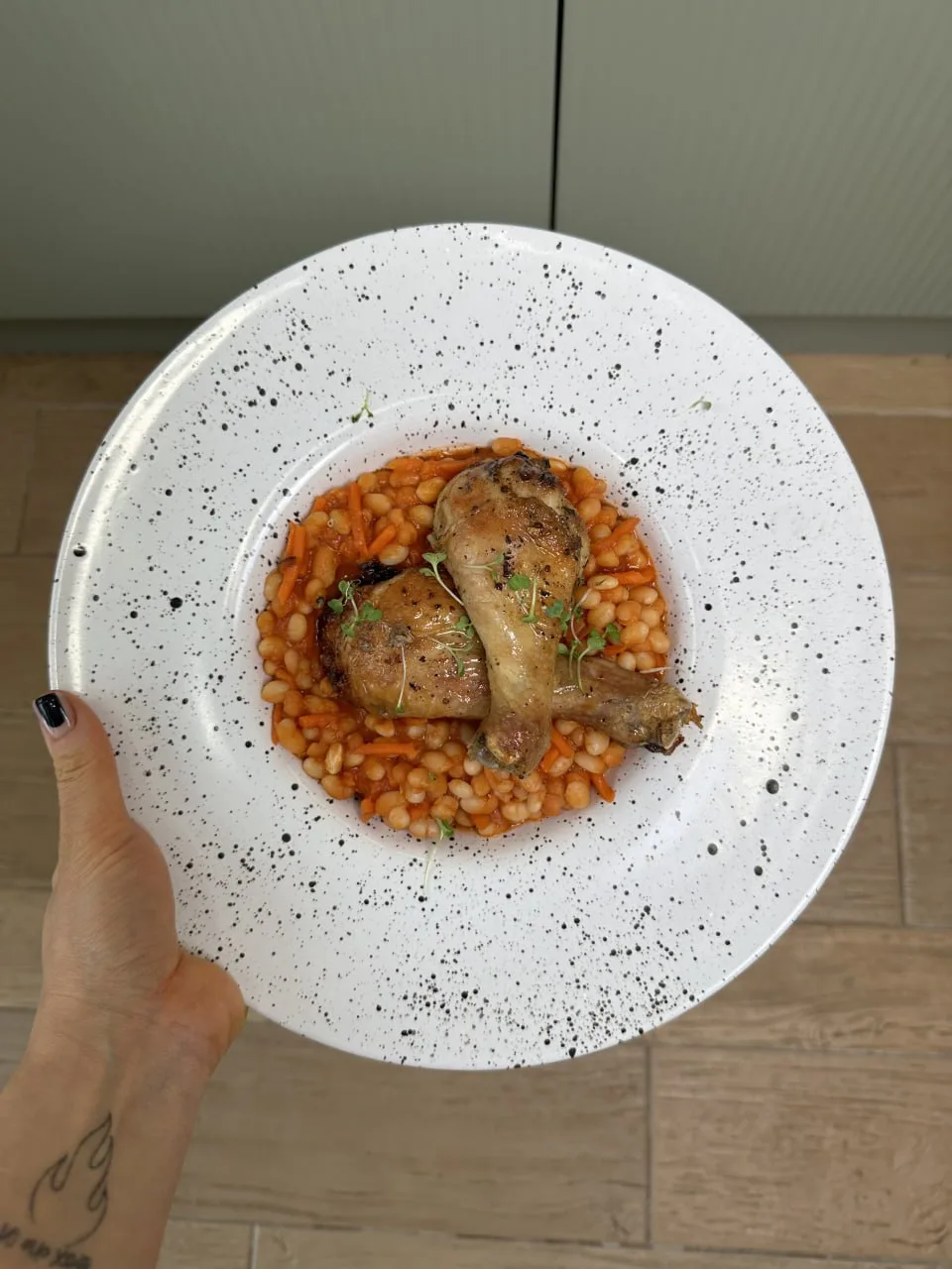 Запеченные куриные голени + рагу из фасоли с овощами 

Хороший вариант для сытного обеда/ужина. Го