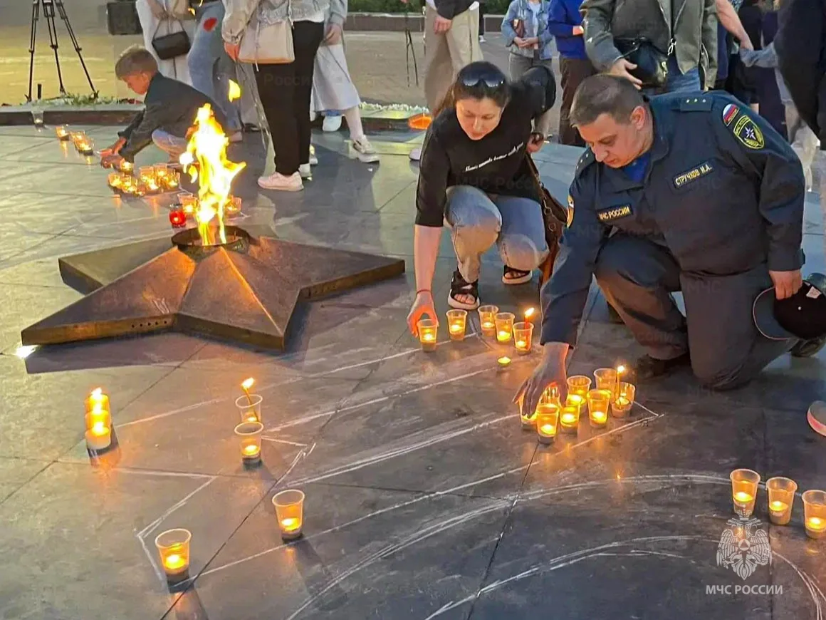 🕯️В Пушкино сотрудники МЧС России приняли участие в акции «Свеча памяти»