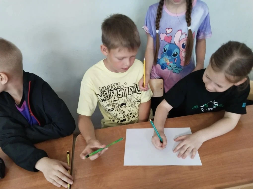 🎨 Творческий день в школьном лагере «Солнышко»! ☀️

Сегодня в нашем лагере прошёл невероятно яркий 