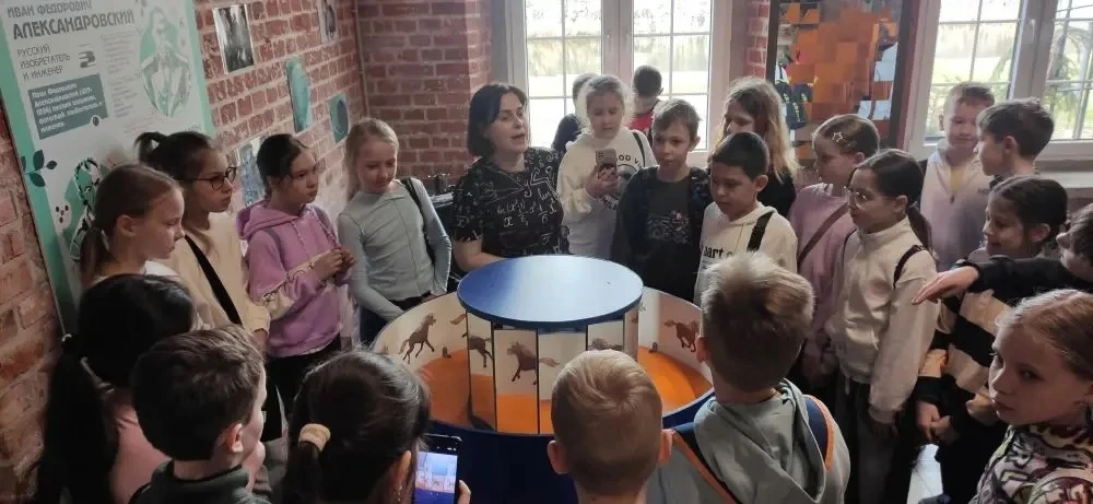 Прикоснулись к истории родного города  Ученики 3 «Б», «В», «Г» и «Д» классов отправились в настоящее