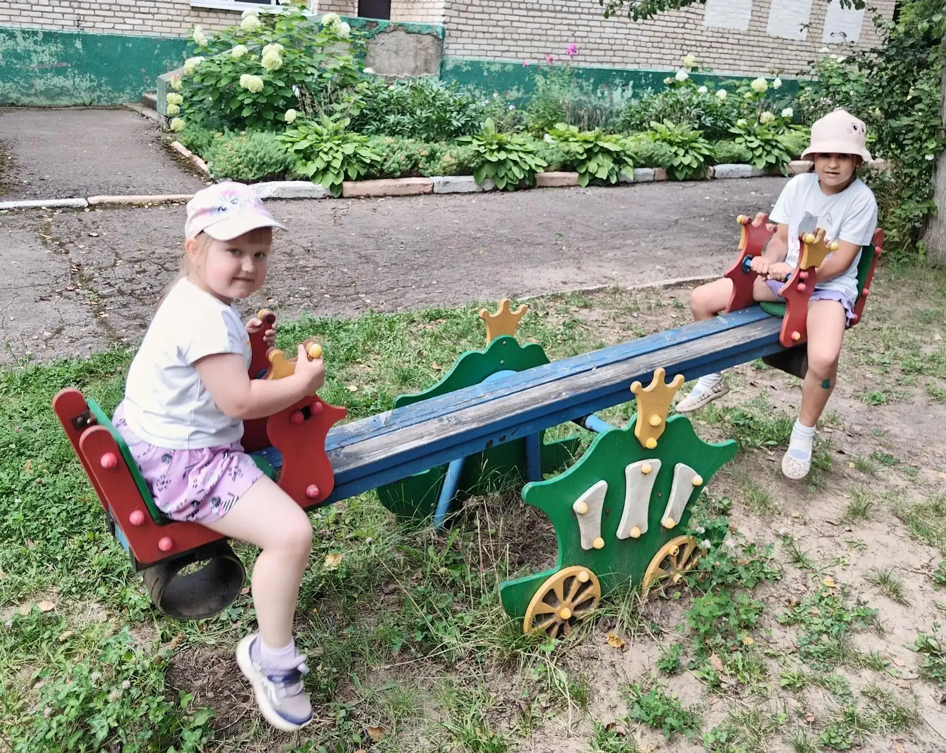 Тёплые, солнечные деньки — самое подходящее время для замечательных прогулок и весёлых ...