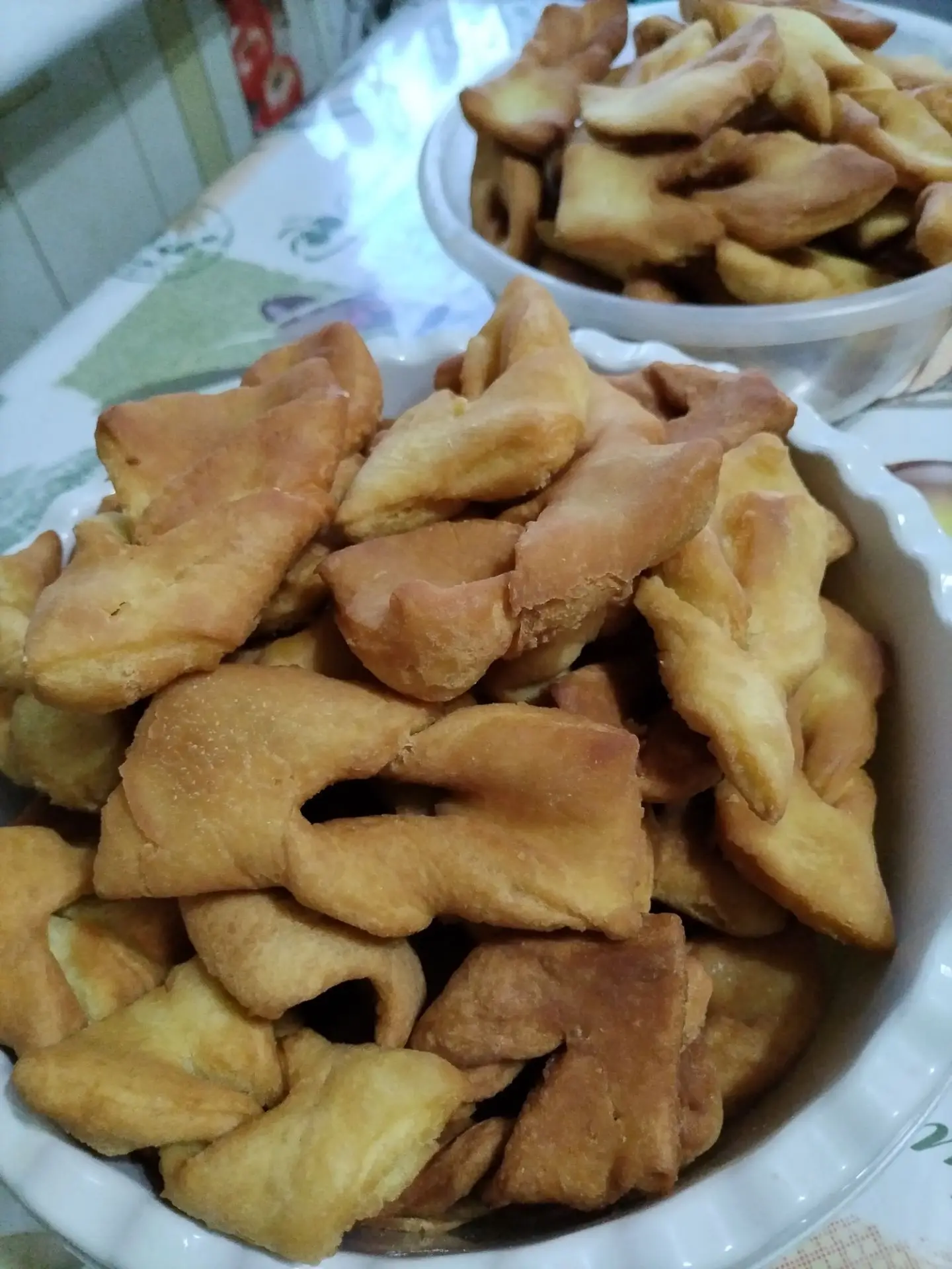 Напекла всеми любимые розочки.
