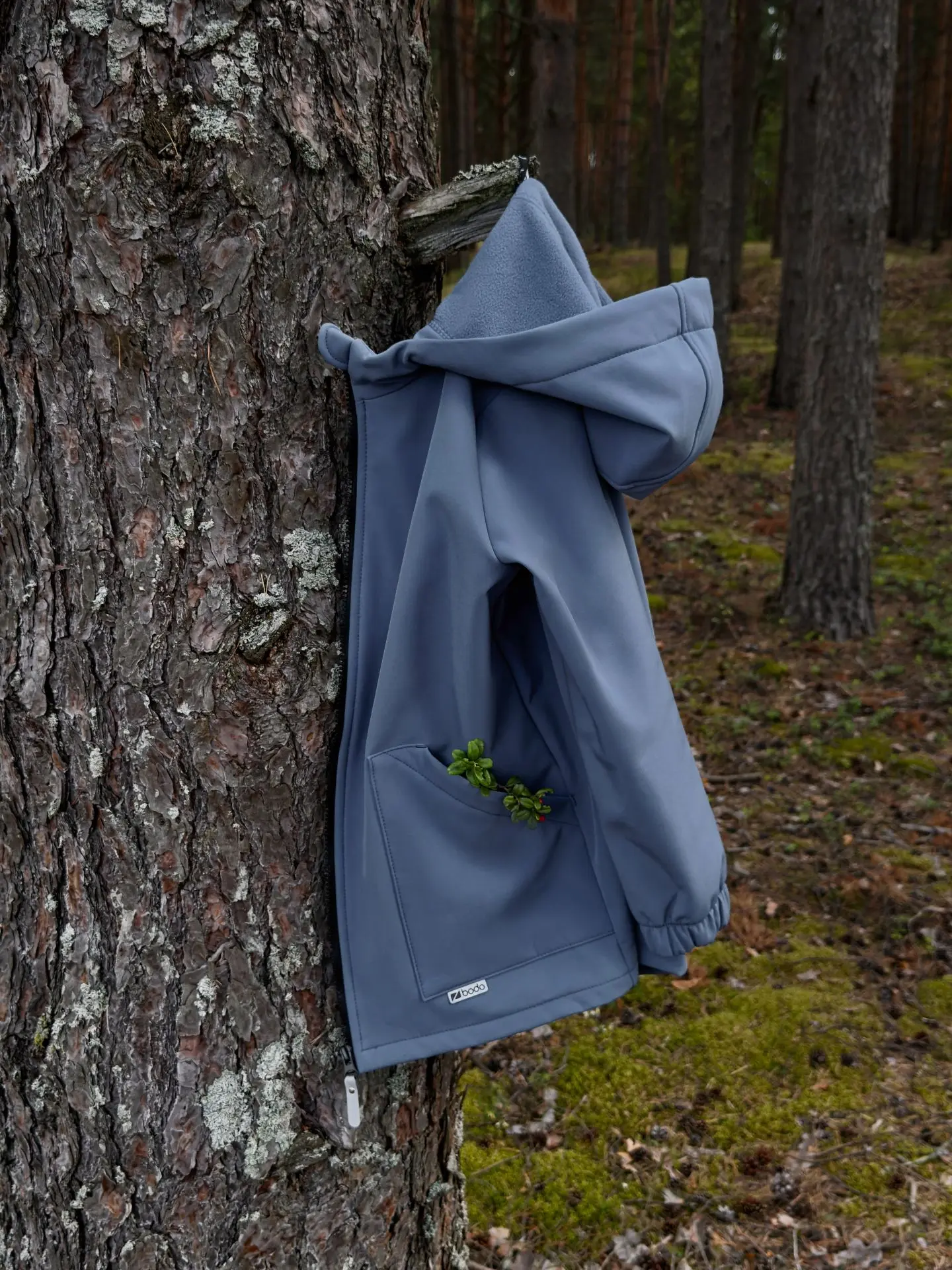 Наши костюмы софтшелл — для прогулок по лесу, луж и тех самых «мам, я ещё погуляю!»