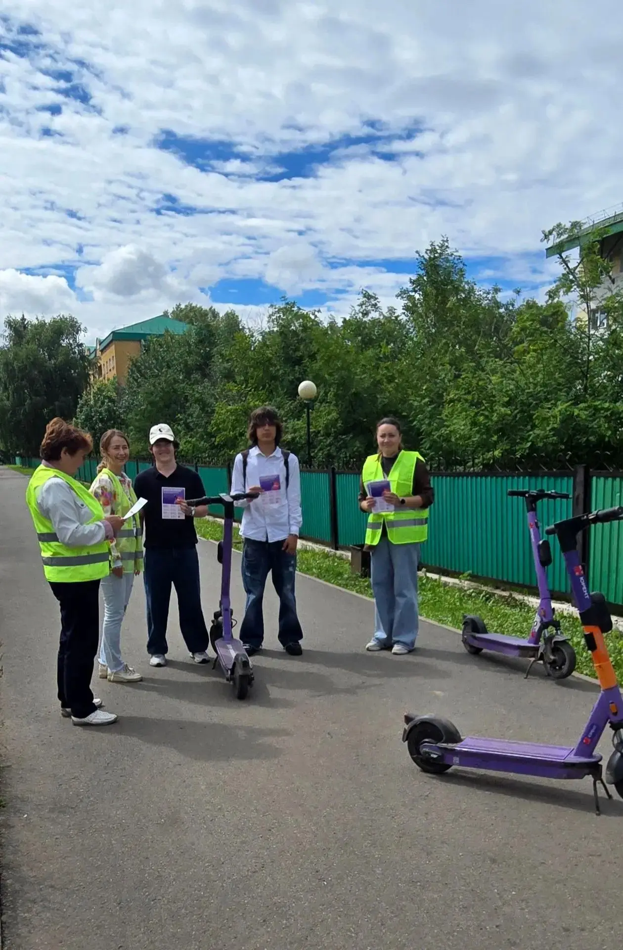 🚦🚨 Важное напоминание для всех участников дорожного движения! 🚦🚨🌟 В Демском районе на перекрёст