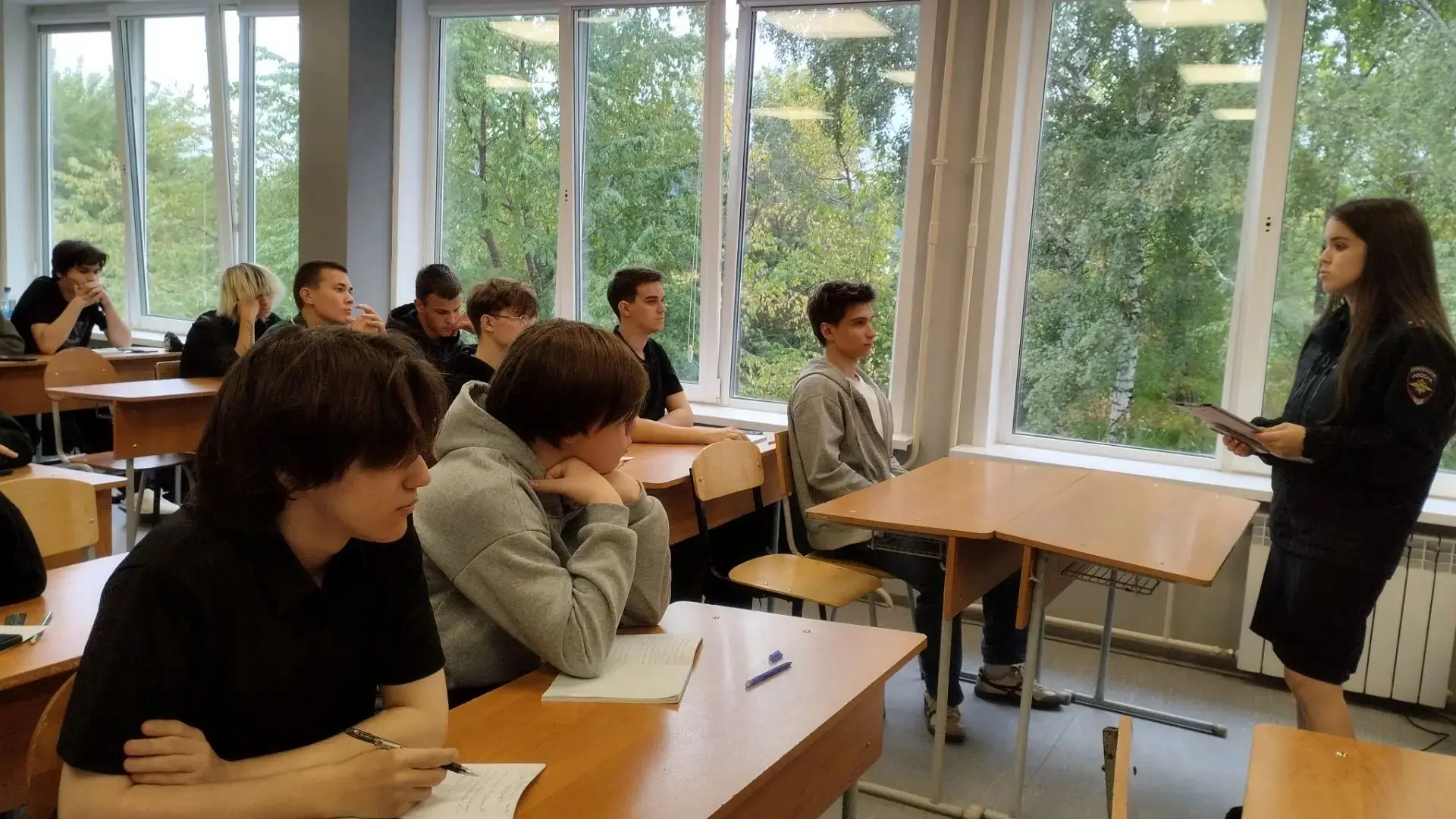 🚦Продолжается декада дорожной безопасности. Для студентов первого курса прошли важные ...