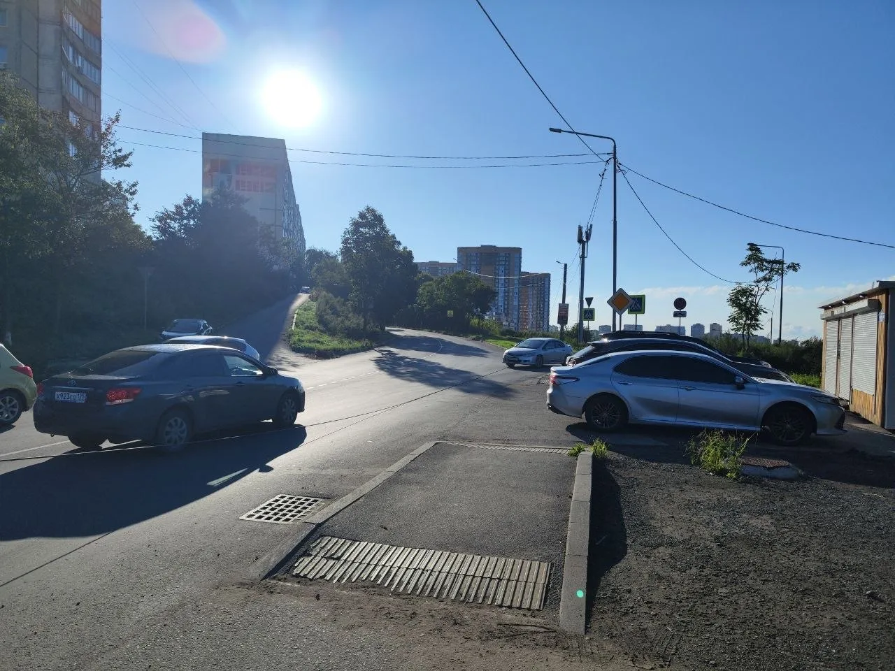 Обвис провод на повороте на Фрегат.
