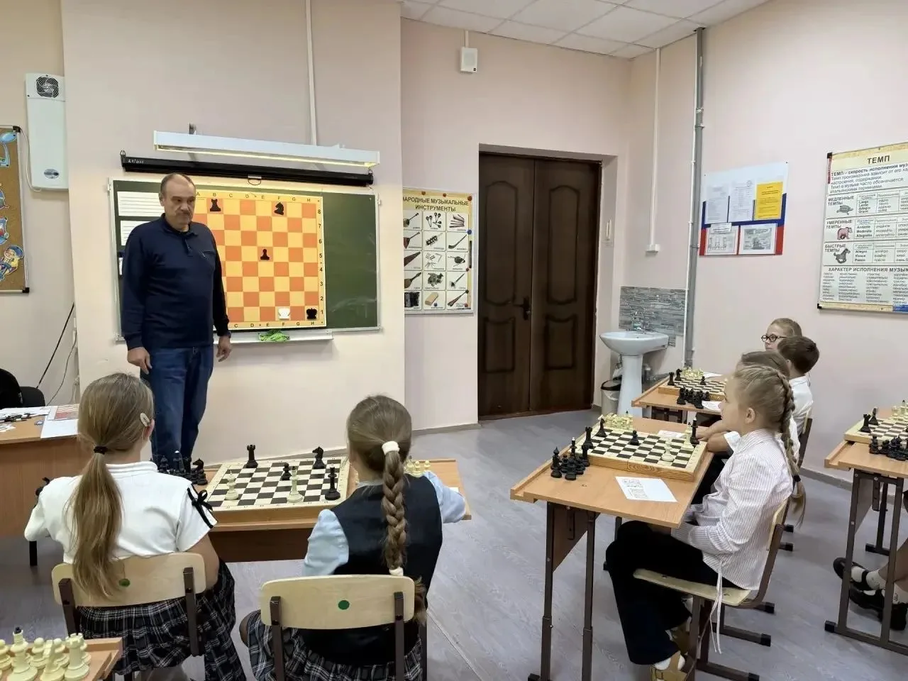 В 4г классе состоялось увлекательное событие — мастер-класс «Шахматные фокусы», который...