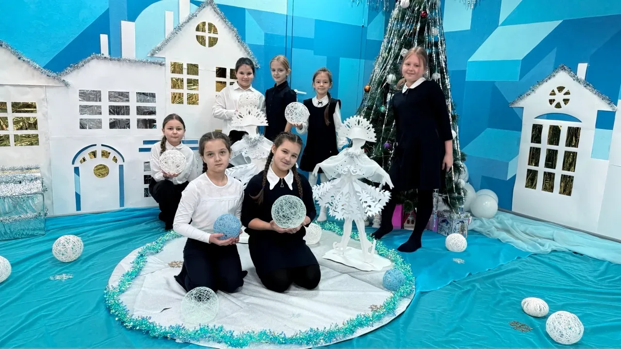 🌟 Рождественские встречи 🌟  Сегодня учащиеся 3г класса посетили   "Рождественские встречи" в библиот