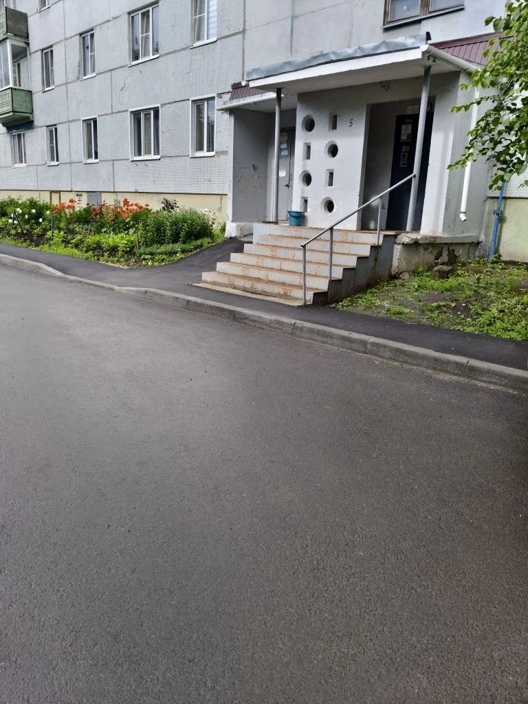 Понедельник — начало недели, новые планы и возможности.🍀   
   
🚜 Механизированная уборка дорог по