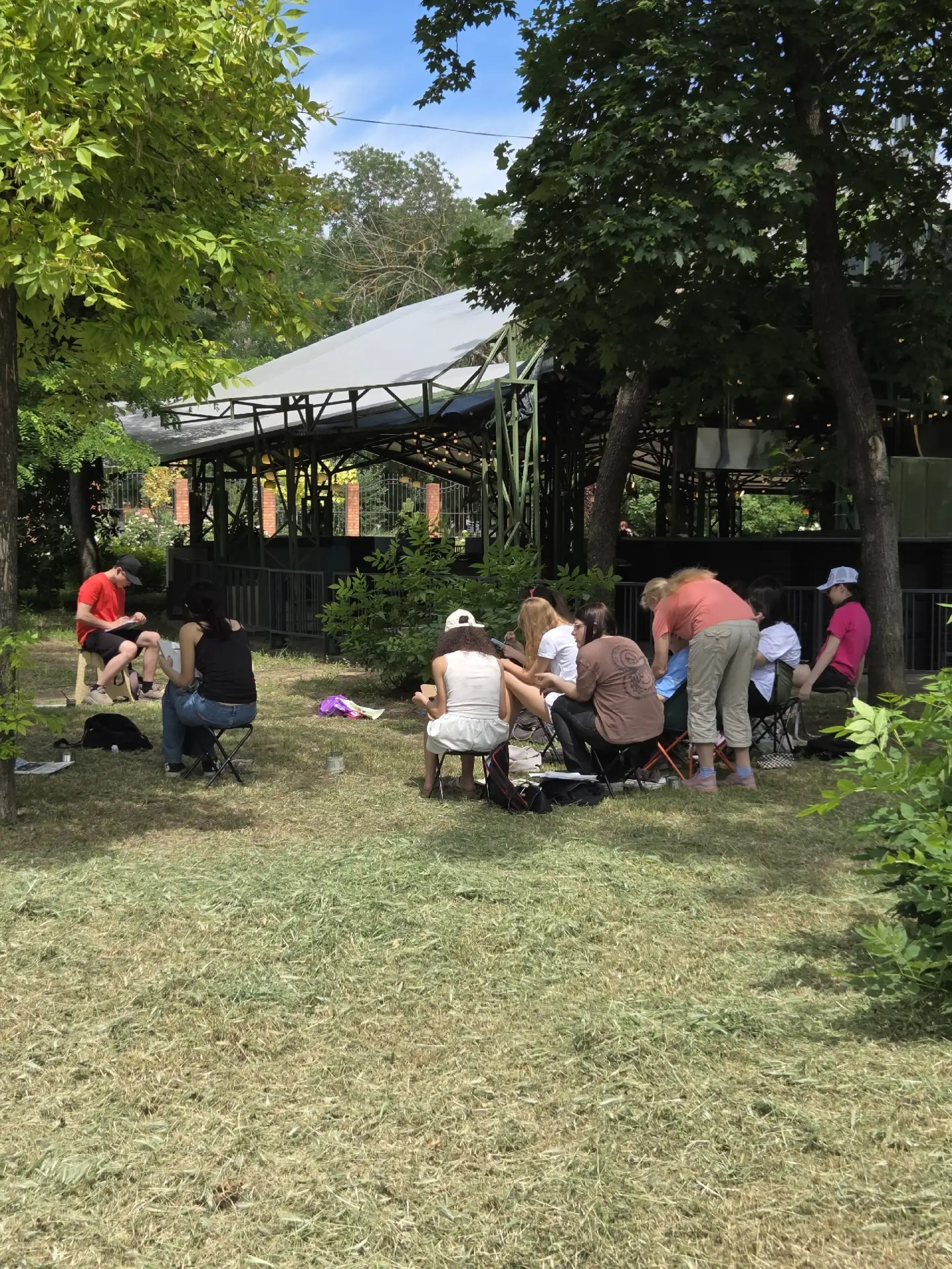 В парке Горького выставка местных ремесленников🥂