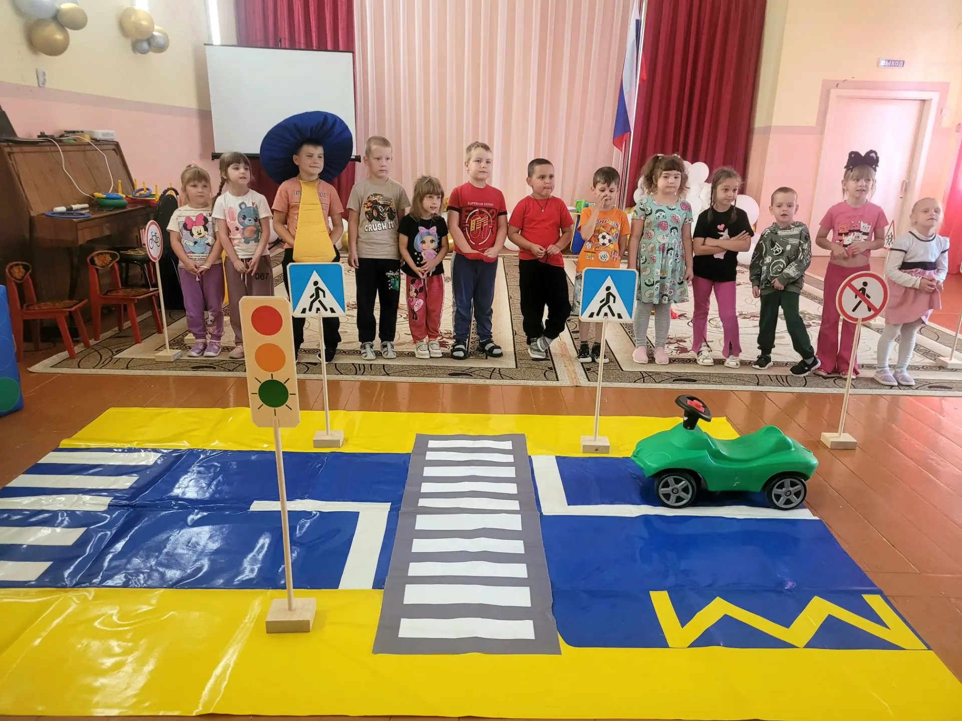 🚳 Город дорожных знаков 🚳
Так называлось необычное путешествие, в котором побывали сегодня старшие