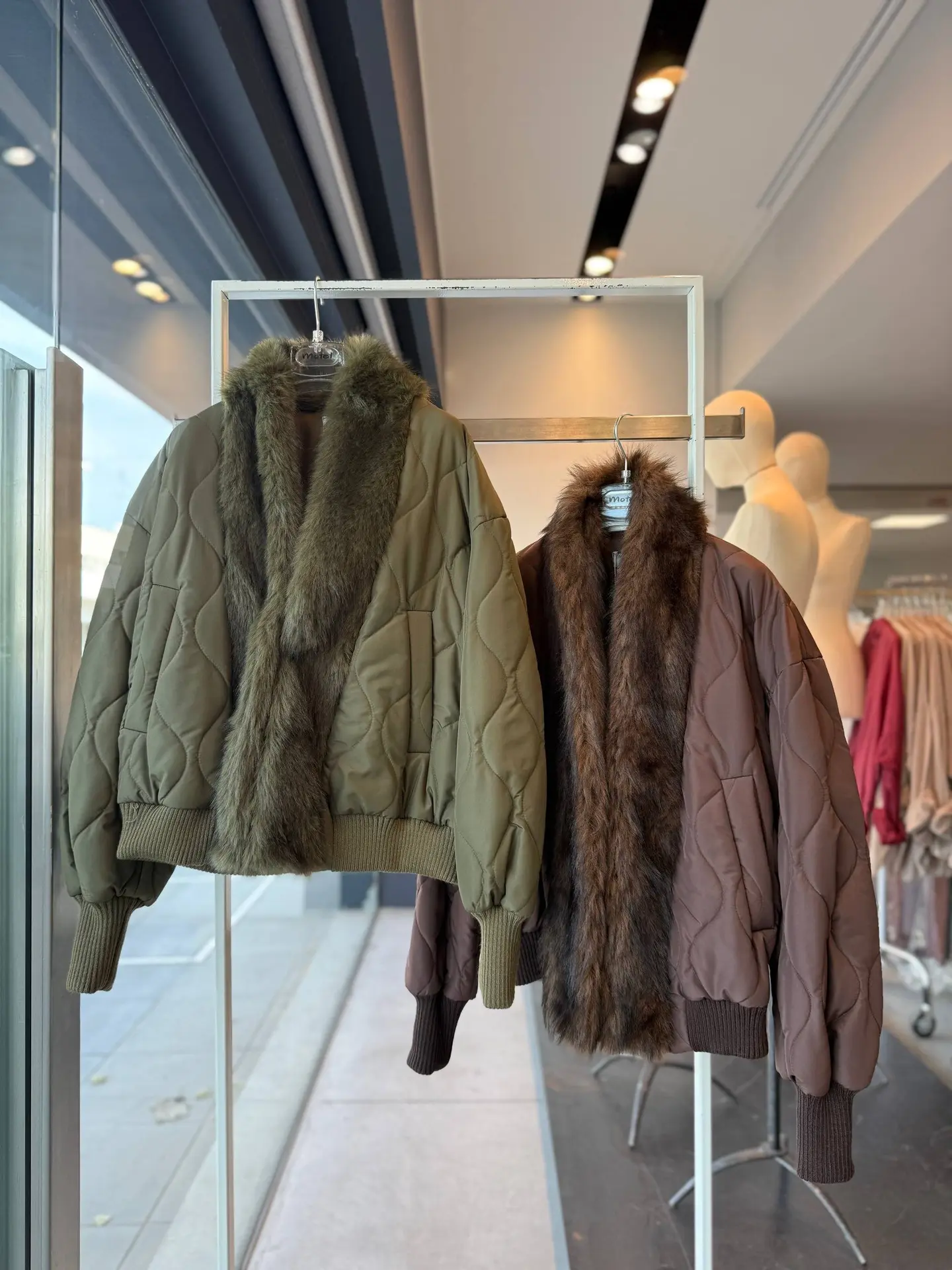 Девочки, я мониторю каналы и предлагаю вам самое актуальное и интересное по маркам 🔎