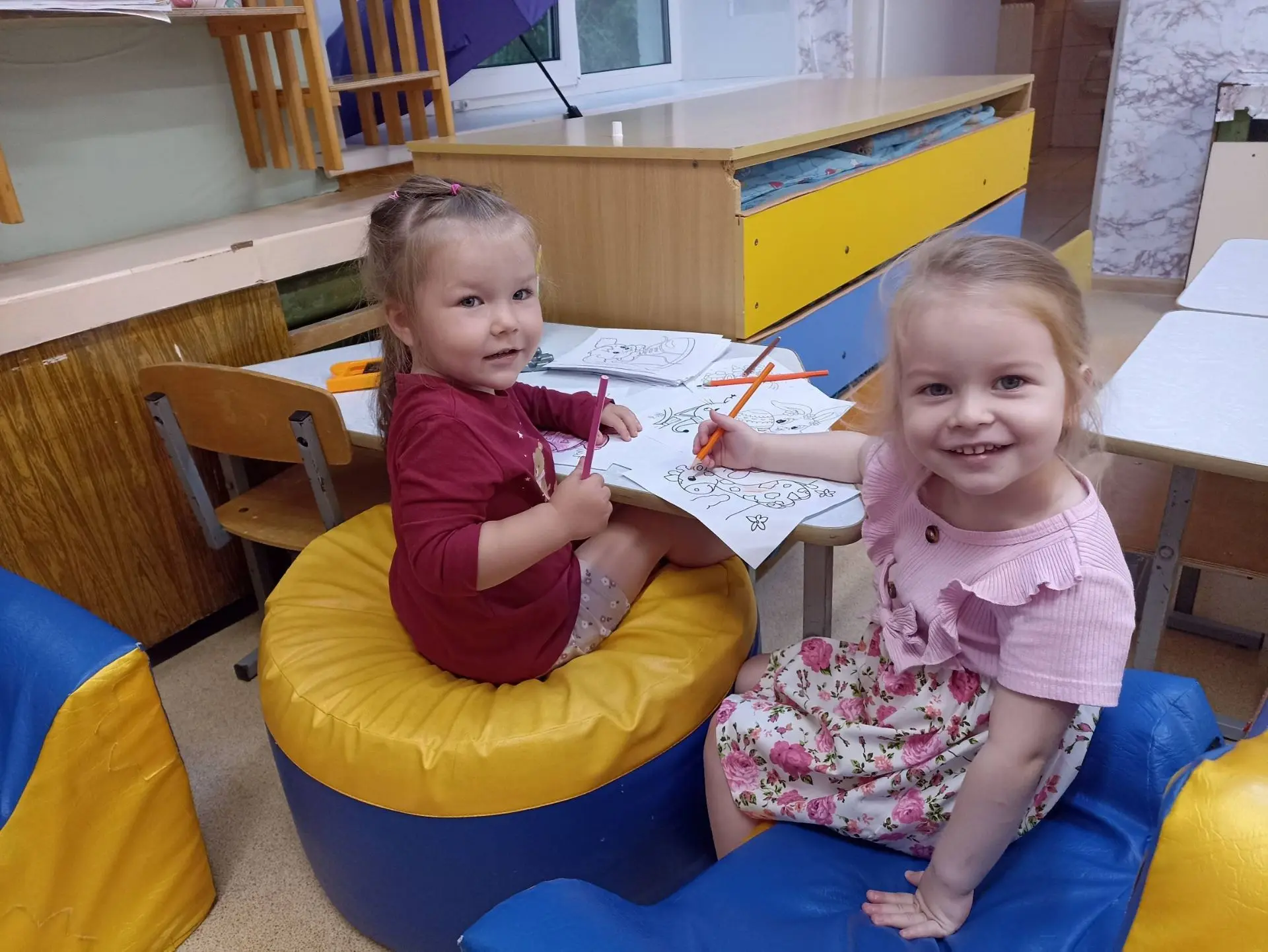 Спешим поделиться отличными новостями о нашем первом дне в новой группе - малыши группы...